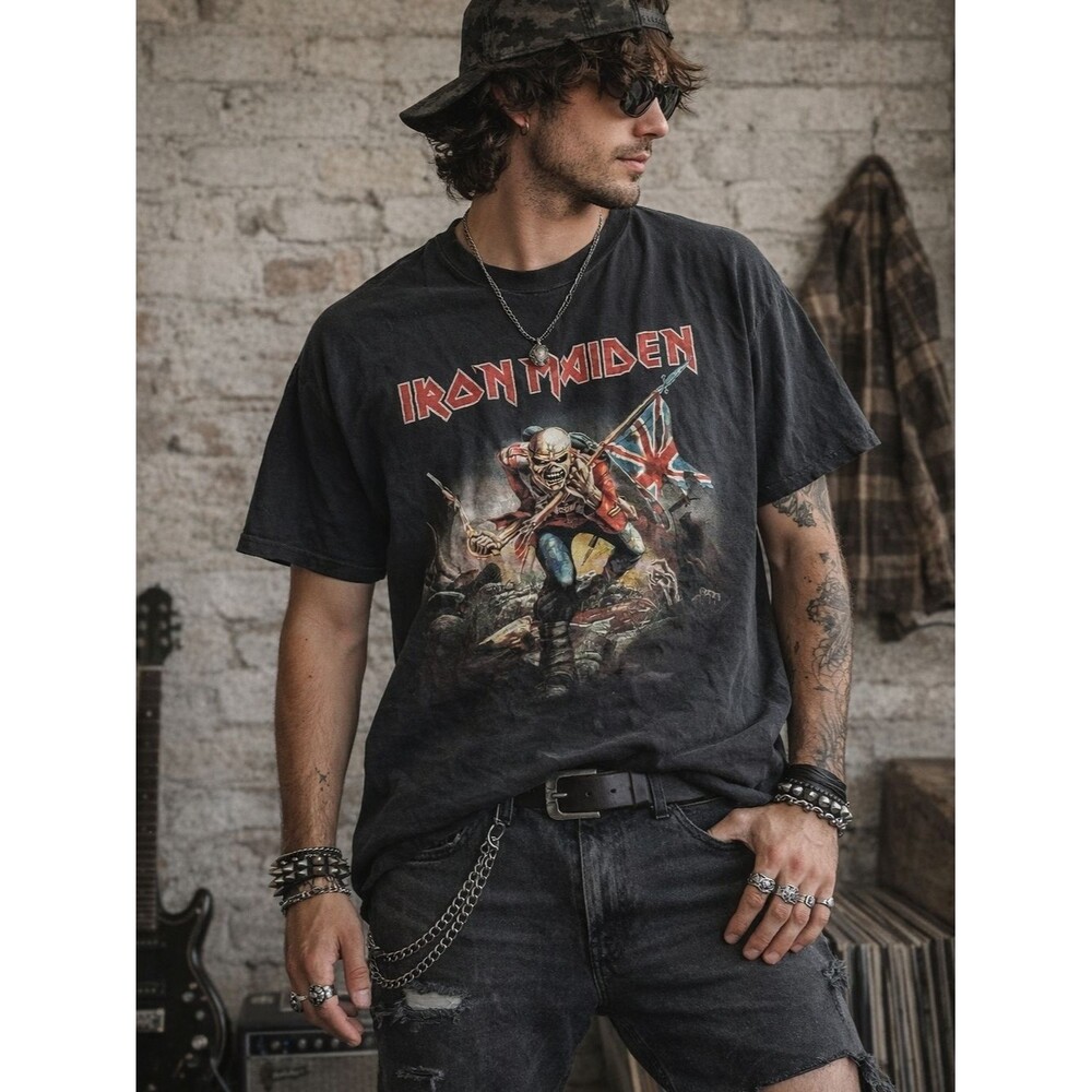 Iron Maiden Black Graphic Band Tee XL Eddie Print Short Sleeve Rock Metal Grunge